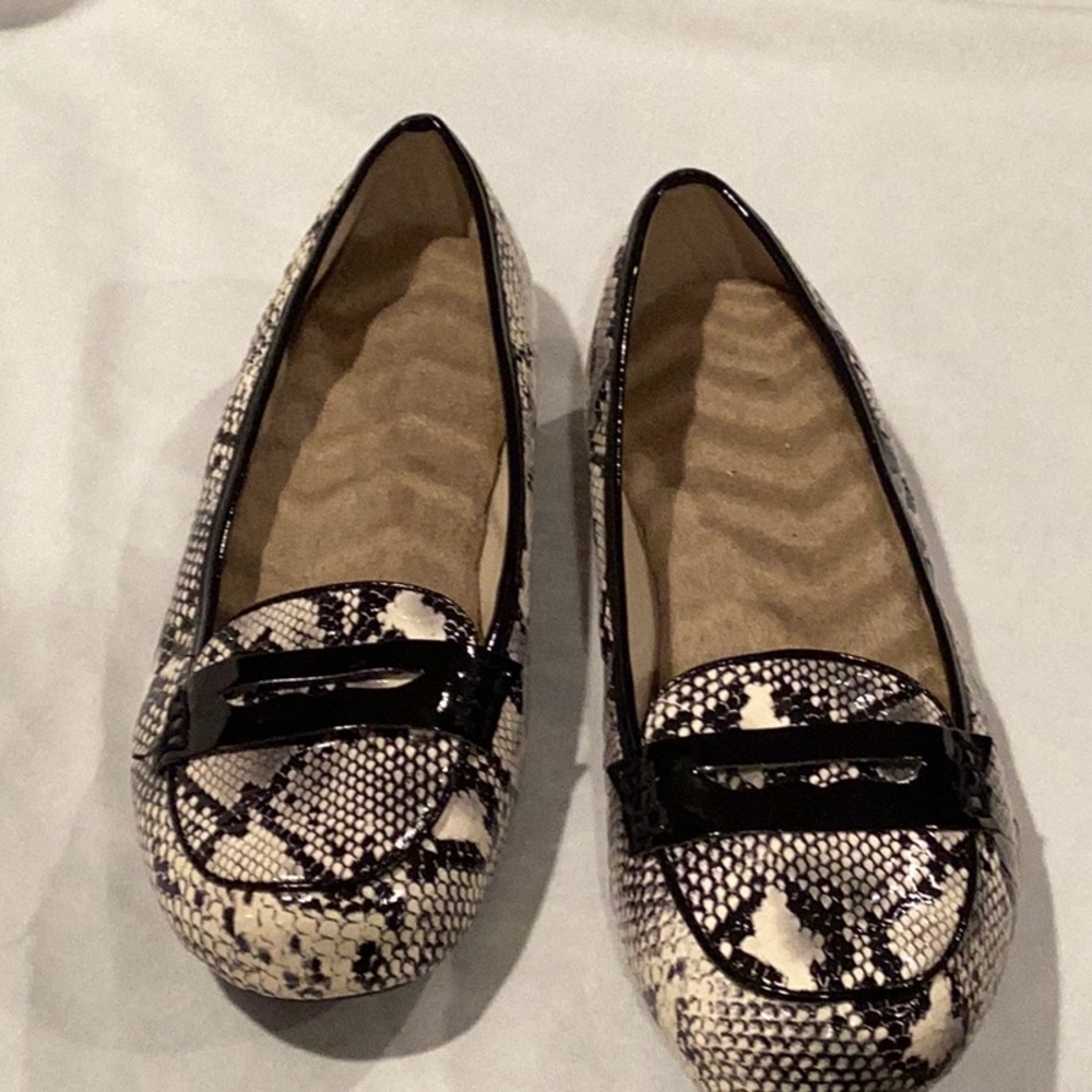 Snake skin loafers